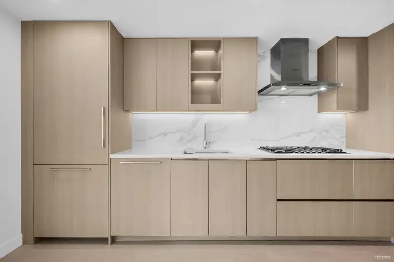 2307 13778 100 AVENUE - photo 1 of 34