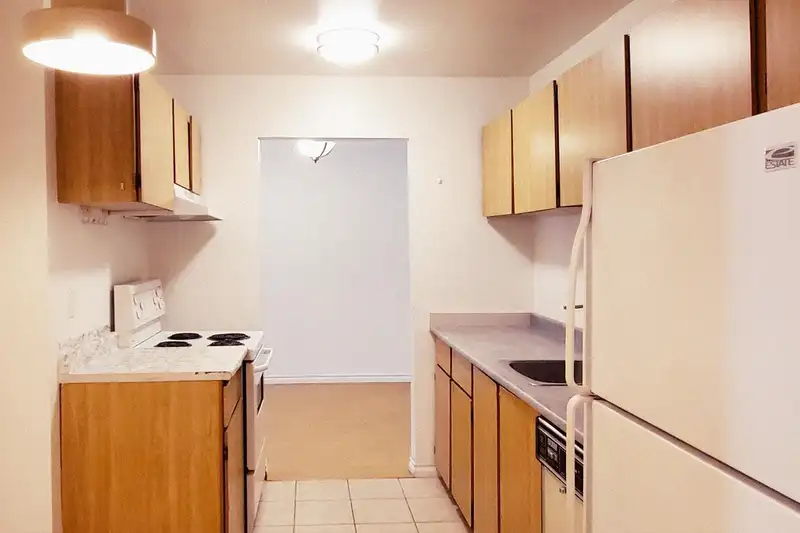 103 8400 ACKROYD ROAD - photo 4 of 21