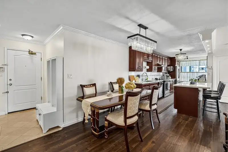 2106 5899 WILSON AVENUE - photo 4 of 24