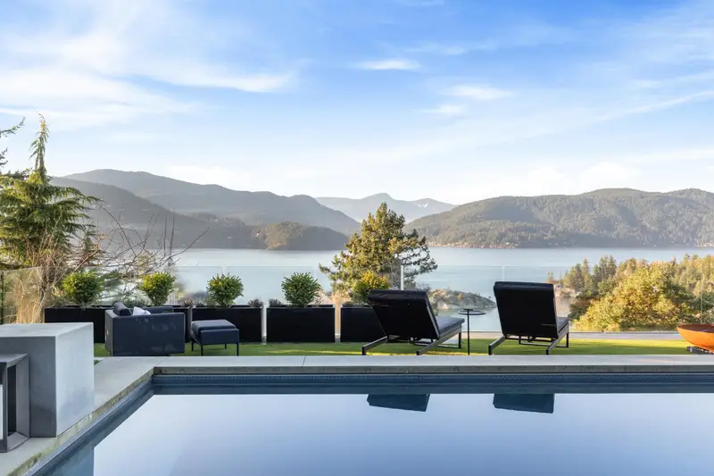 6252 OVERSTONE DRIVE - photo 3 of 25