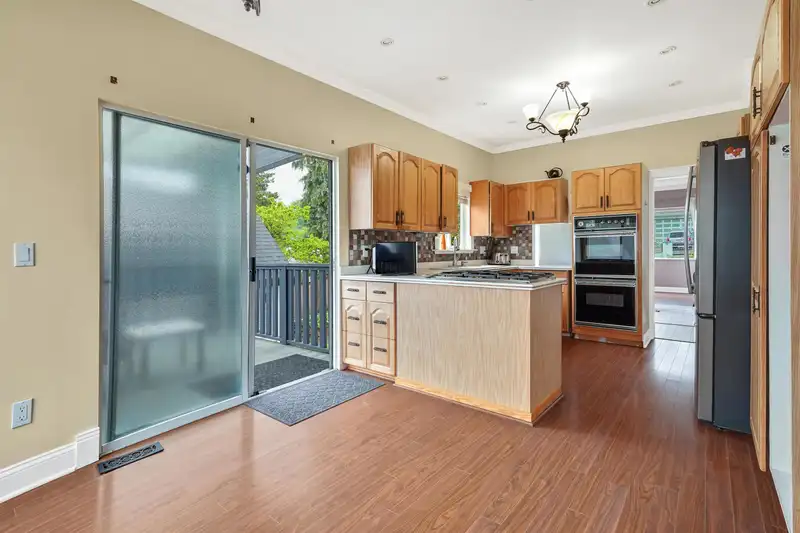 1218 HAMILTON STREET - photo 4 of 40