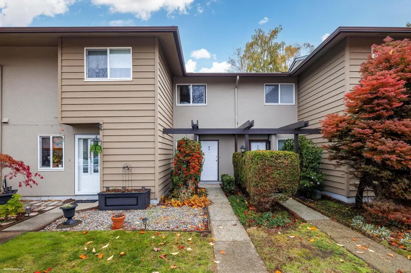 49 11160 KINGSGROVE AVENUE - photo 1 of 25