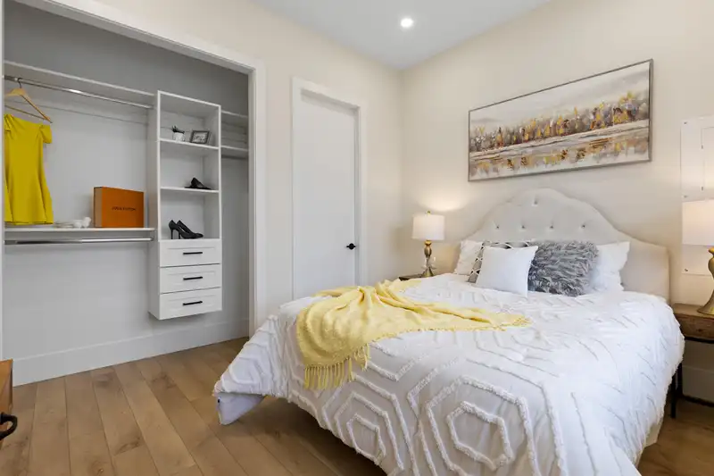 20166 82 AVENUE - photo 3 of 39