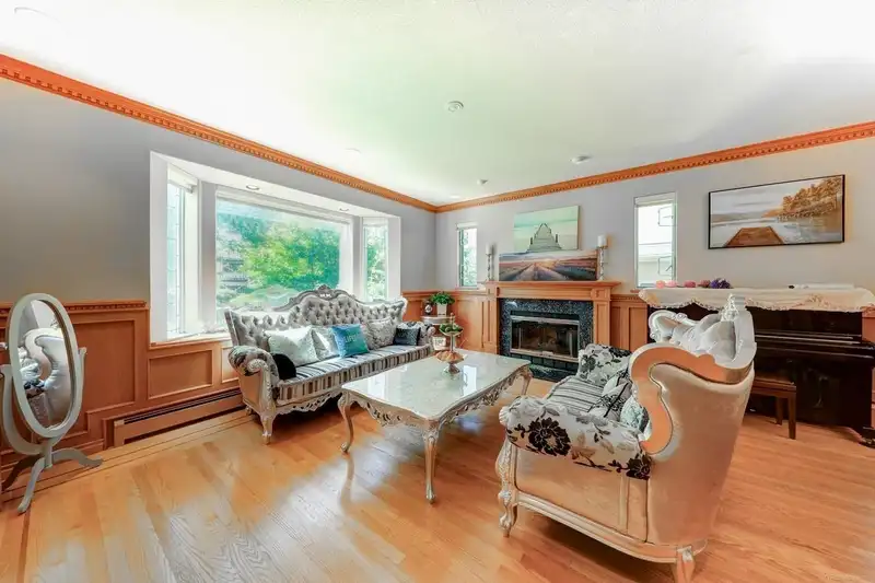 1307 W 46TH AVENUE - photo 2 of 39