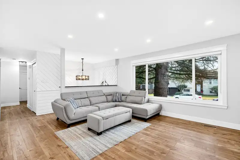 21099 BERRY AVENUE - photo 4 of 39