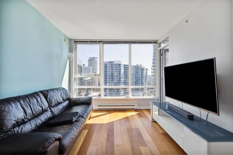 1603 928 BEATTY STREET - photo 2 of 28
