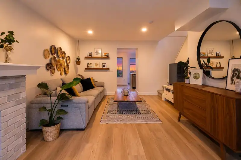63 18883 65 AVENUE - photo 2 of 19