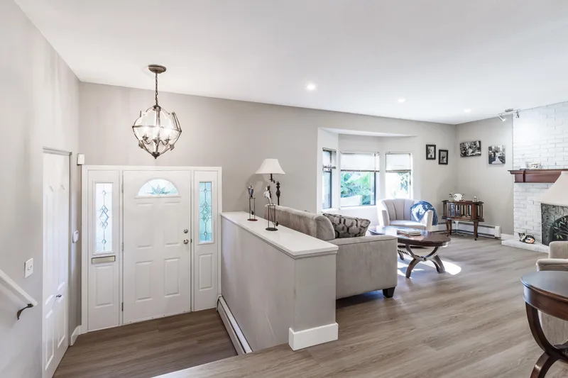 2475 NORCREST COURT - photo 2 of 25