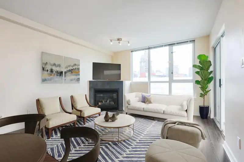 905 63 KEEFER PLACE - photo 1 of 28