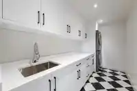 4943 44 AVENUE - thumbnail 12
