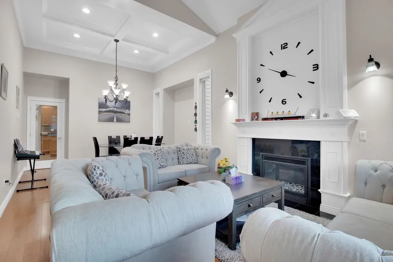 7690 146A STREET - photo 4 of 25