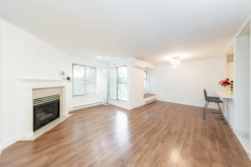 40 7520 18TH STREET - photo 3 of 25