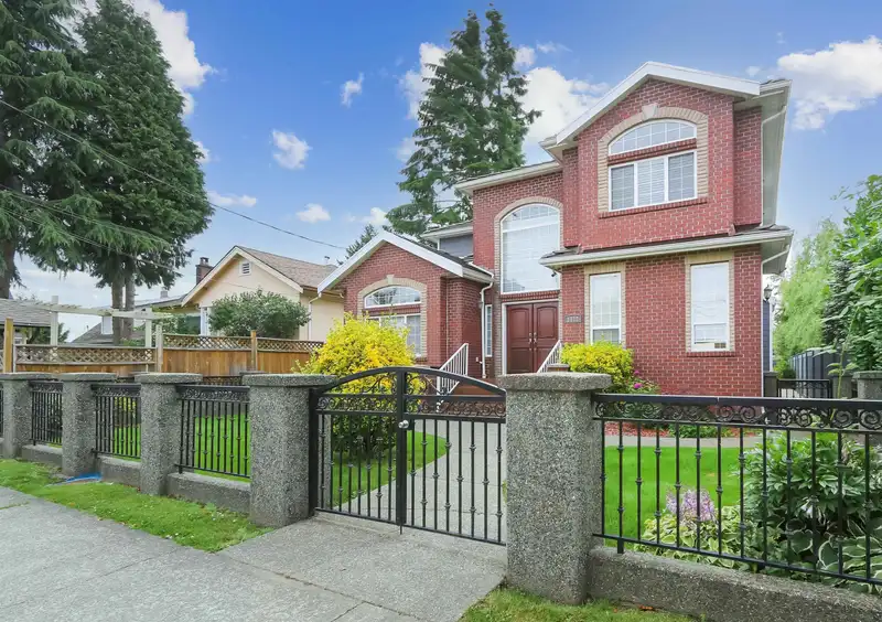1312 TENTH AVENUE - photo 1 of 40