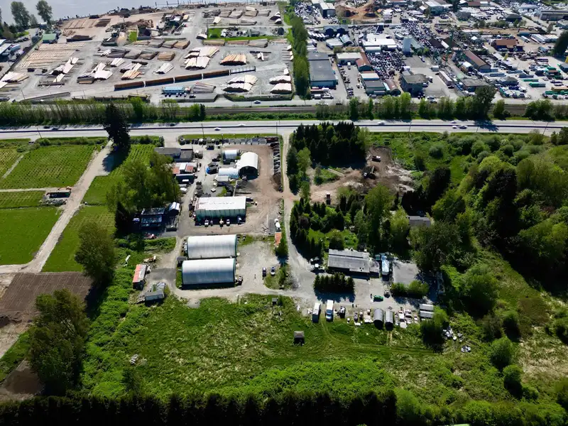 23549 LOUGHEED HIGHWAY - photo 4 of 6