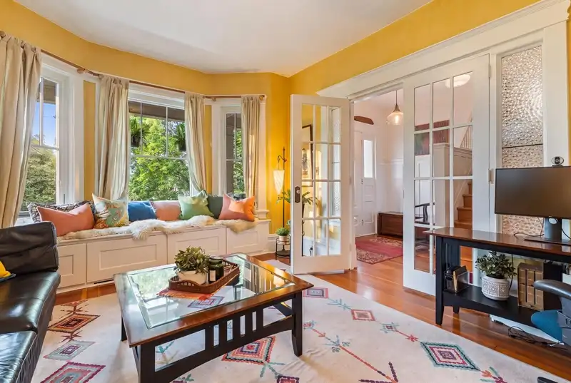 1544 E 13TH AVENUE - photo 3 of 35