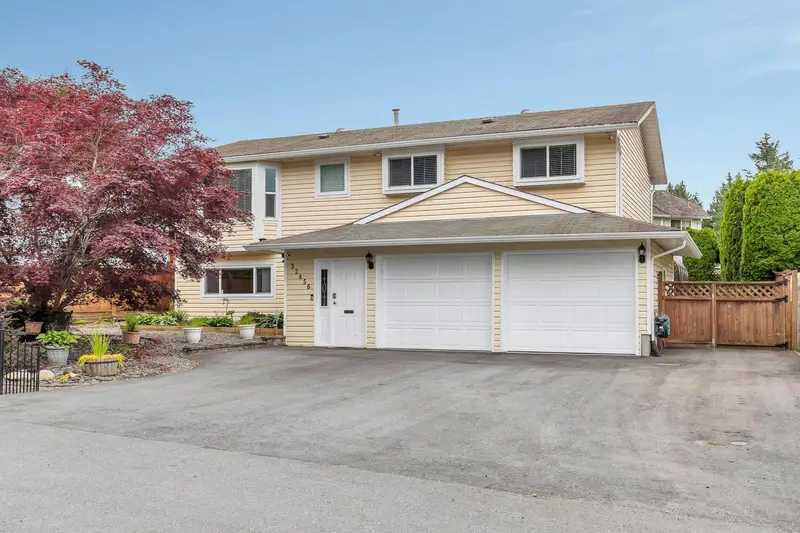 32456 14TH AVENUE - photo 1 of 25