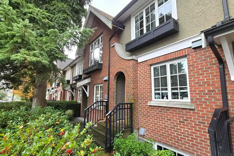 5467 DUNBAR STREET - photo 1 of 20