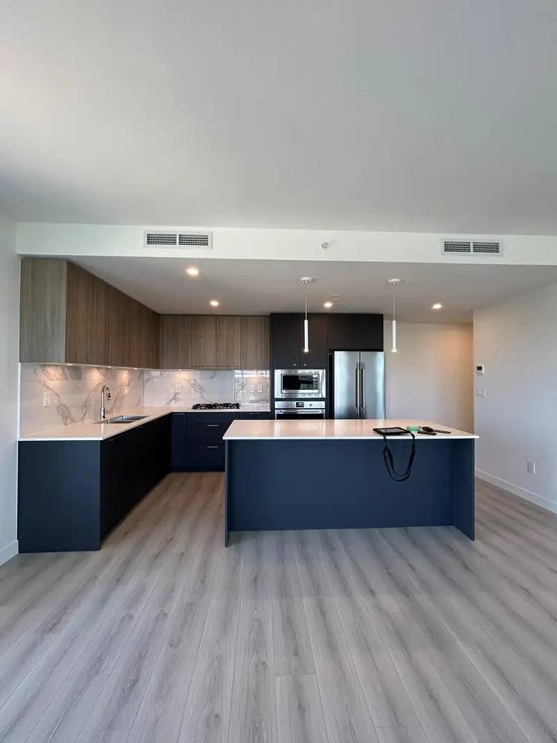 608 8551 201 STREET - photo 3 of 16