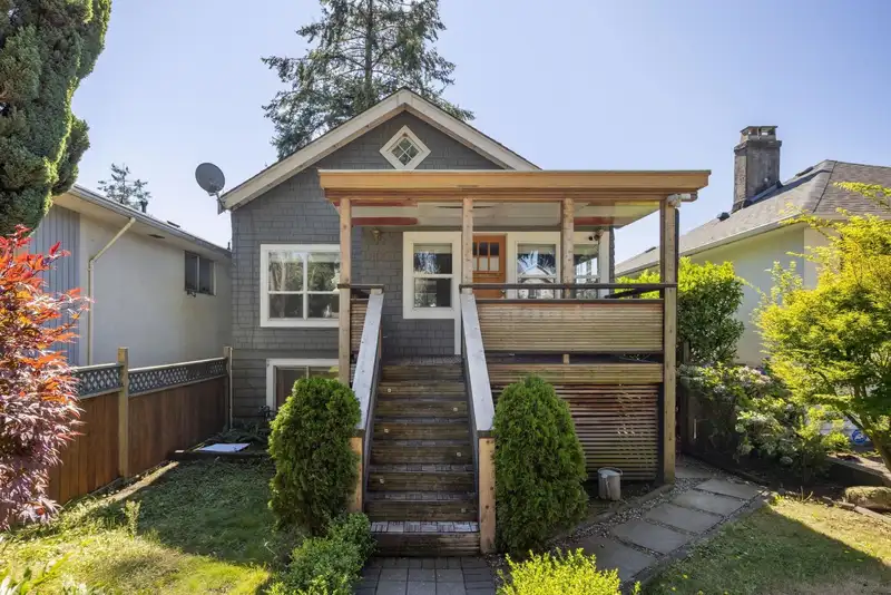 255 E 20TH STREET - photo 3 of 34