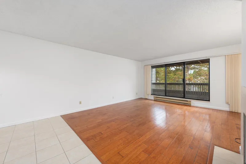 318 5800 COONEY ROAD - photo 4 of 25