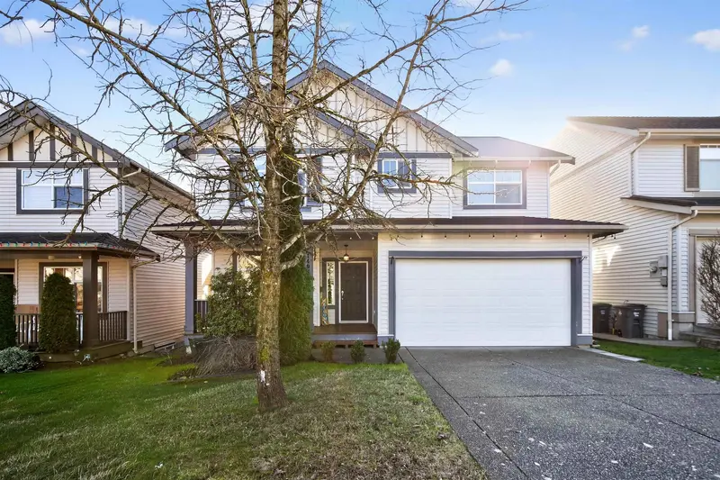 14974 59 AVENUE - photo 1 of 25