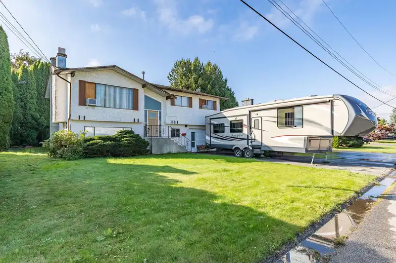 46494 ELLIOTT AVENUE - photo 4 of 16