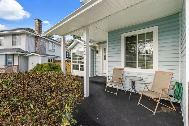 6347 171 STREET - photo 4 of 37