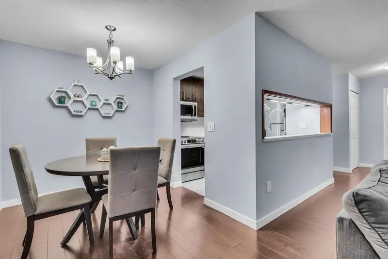 235 7651 MINORU BOULEVARD - photo 3 of 16