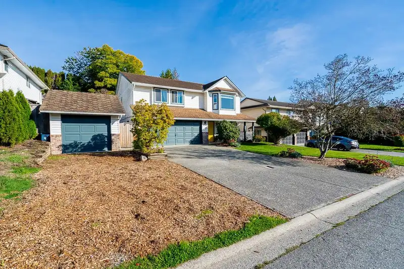 2756 BALDWIN ROAD - photo 1 of 34