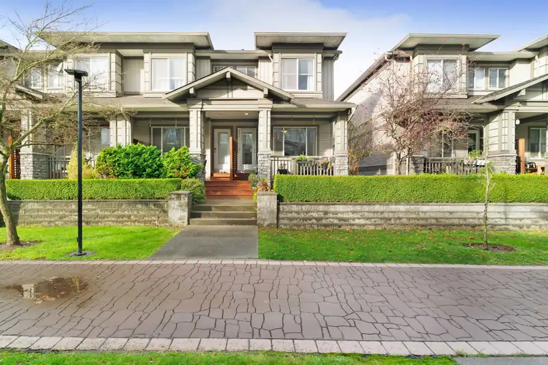 123 18701 66 AVENUE - photo 2 of 27