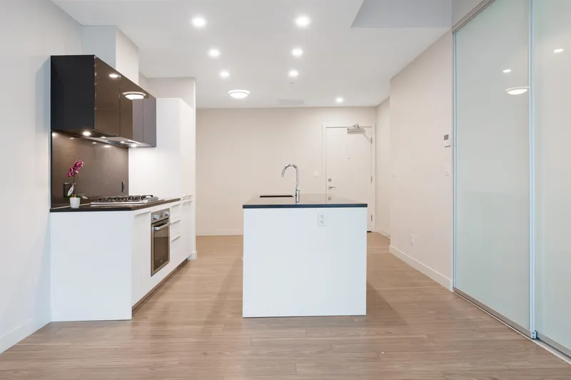 3206 6383 MCKAY AVENUE - photo 2 of 25