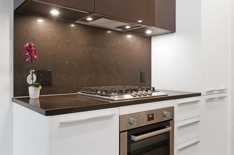 3206 6383 MCKAY AVENUE - photo 4 of 25