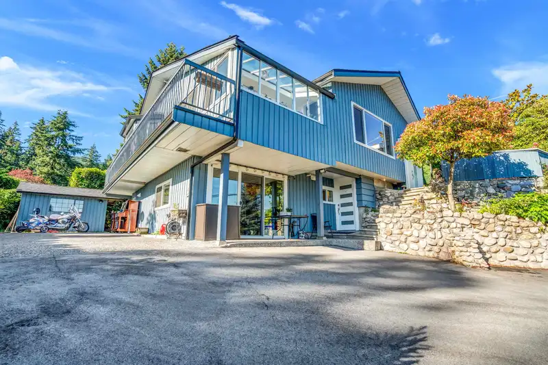 300 W BALMORAL ROAD - photo 1 of 36