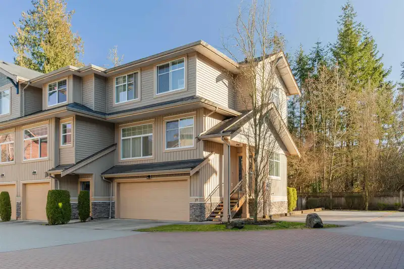 19 20966 77A AVENUE - photo 1 of 39