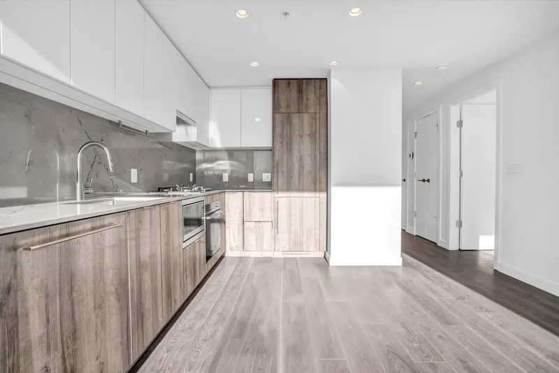 1603 505 NELSON STREET - photo 2 of 17