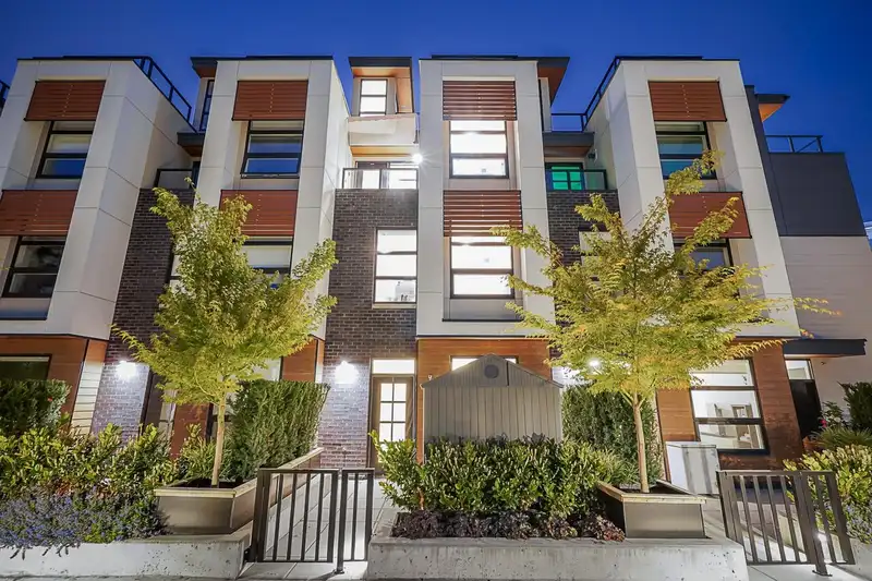 1204 6085 IRMIN STREET - photo 1 of 38