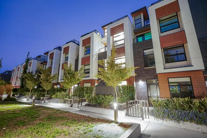 1204 6085 IRMIN STREET - photo 2 of 38