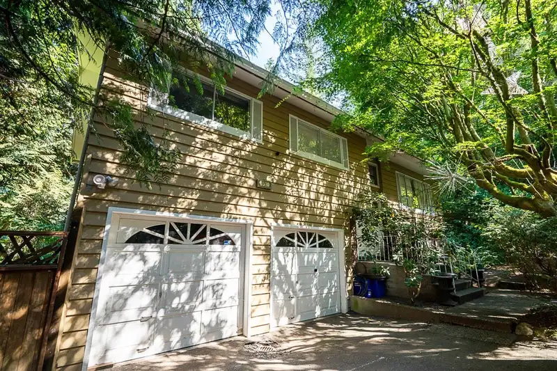 3530 142A STREET - photo 2 of 30