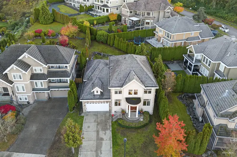 15858 114 AVENUE - photo 3 of 25