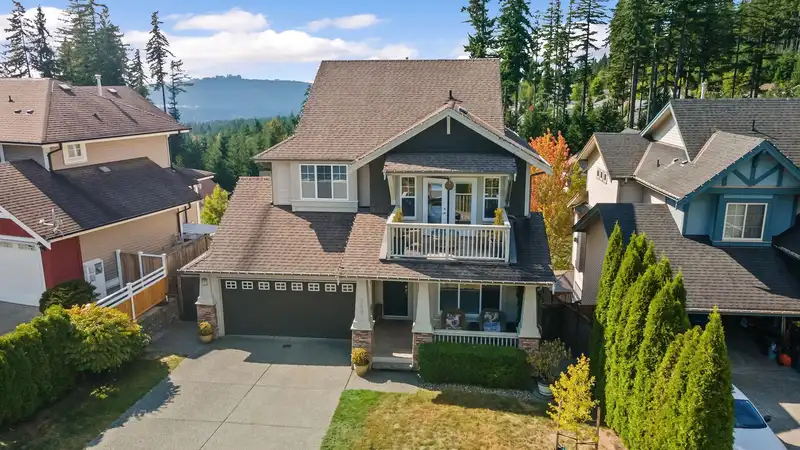 149 SYCAMORE DRIVE - photo 1 of 40