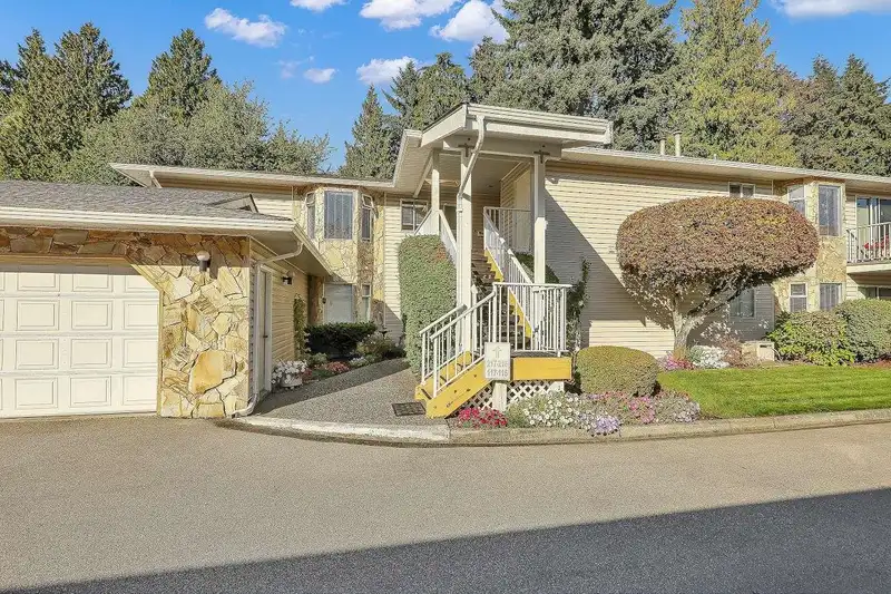 217 10584 153 STREET - photo 2 of 40