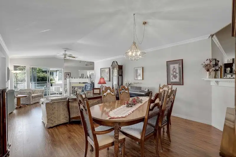 217 10584 153 STREET - photo 3 of 40