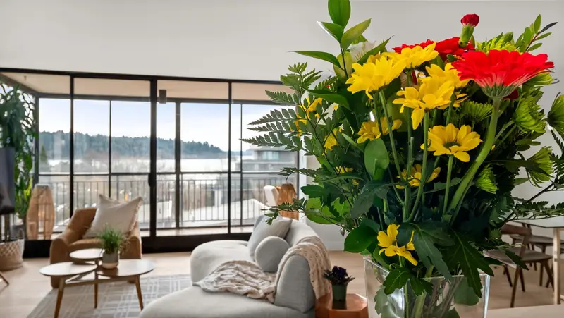 401 475 13TH STREET - photo 2 of 25