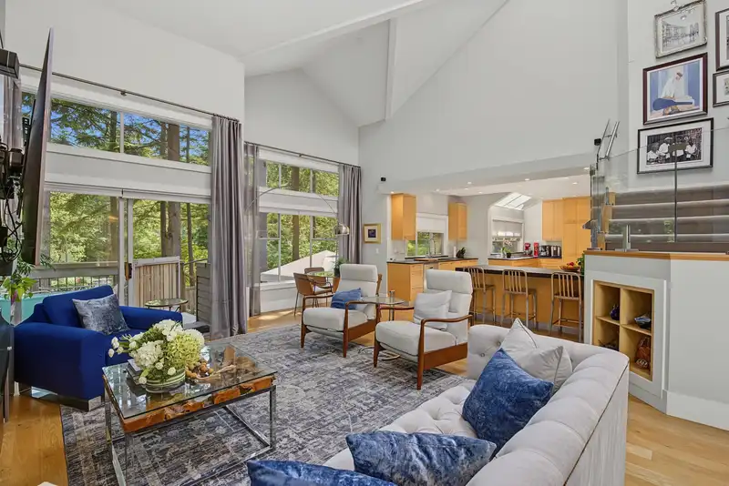 20 1900 INDIAN RIVER CRESCENT - photo 3 of 38