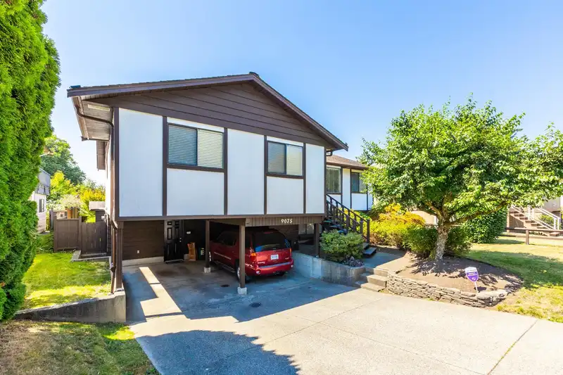 9075 117 STREET - photo 2 of 40