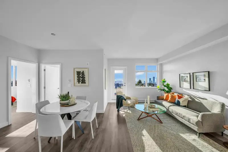 404 5535 HASTINGS STREET - photo 1 of 26