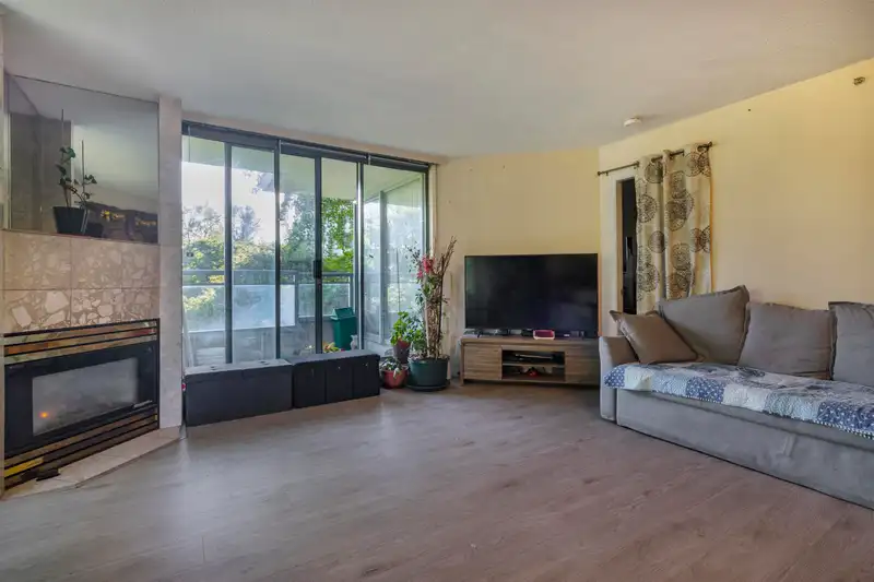 203 13383 108 AVENUE - photo 4 of 30