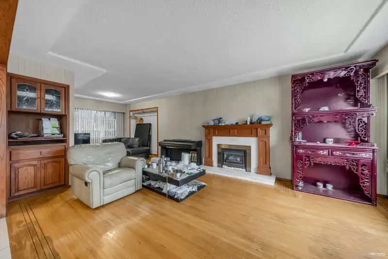 4938 FULWELL STREET - photo 4 of 36