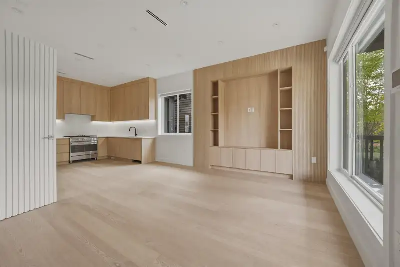 3116 W 42ND AVENUE - photo 2 of 39
