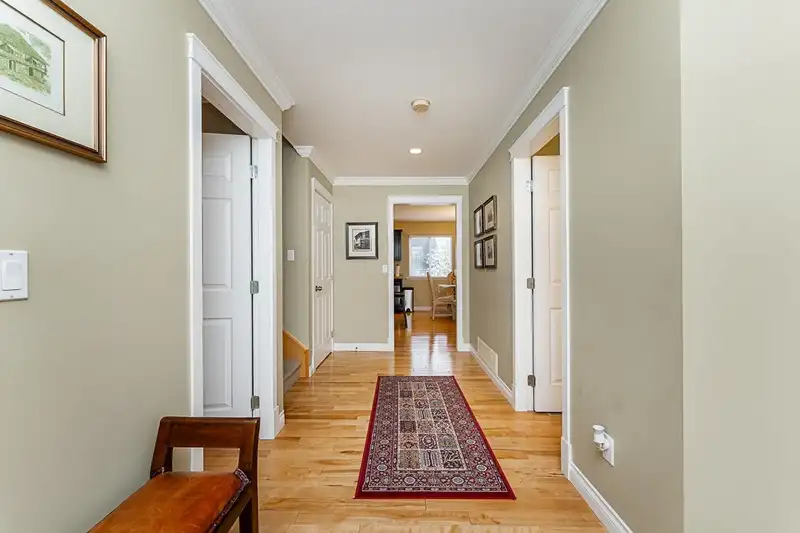20492 67 AVENUE - photo 4 of 37